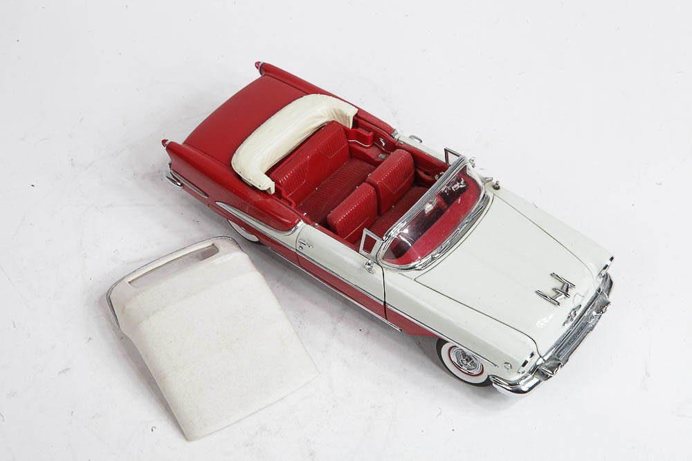 Danbury Mint 1955 Oldsmobile Super Eighty Eight Convertible Die Cast Car