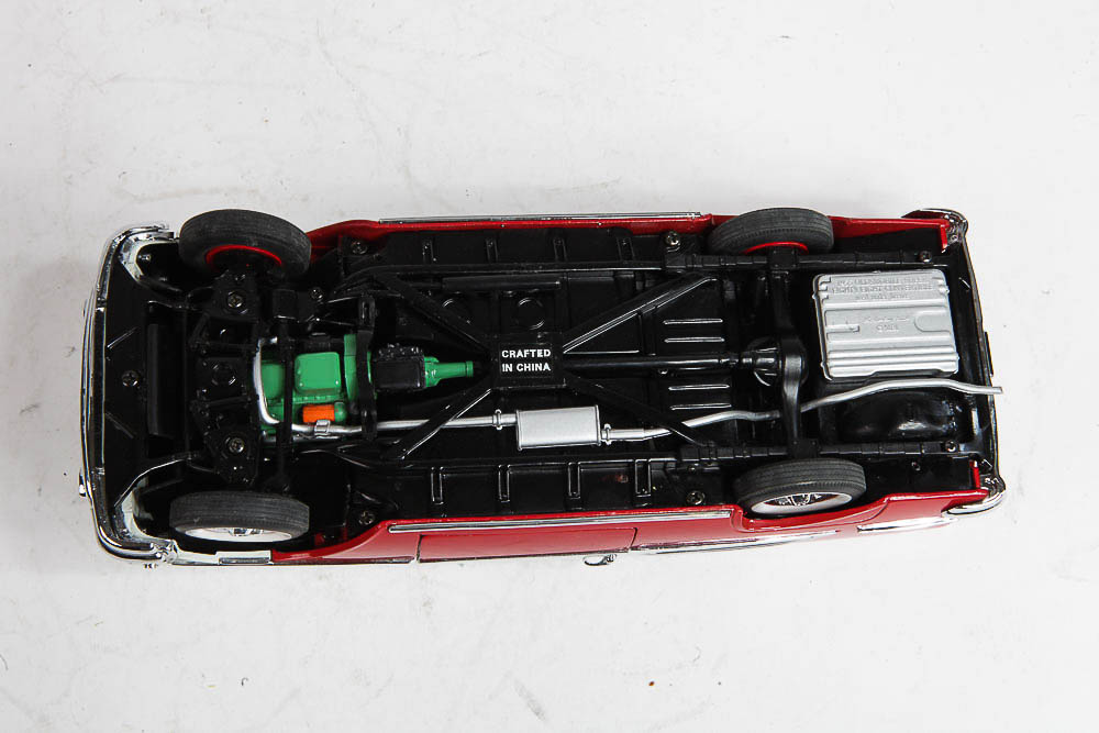 Danbury Mint 1955 Oldsmobile Super Eighty Eight Convertible Die Cast Car