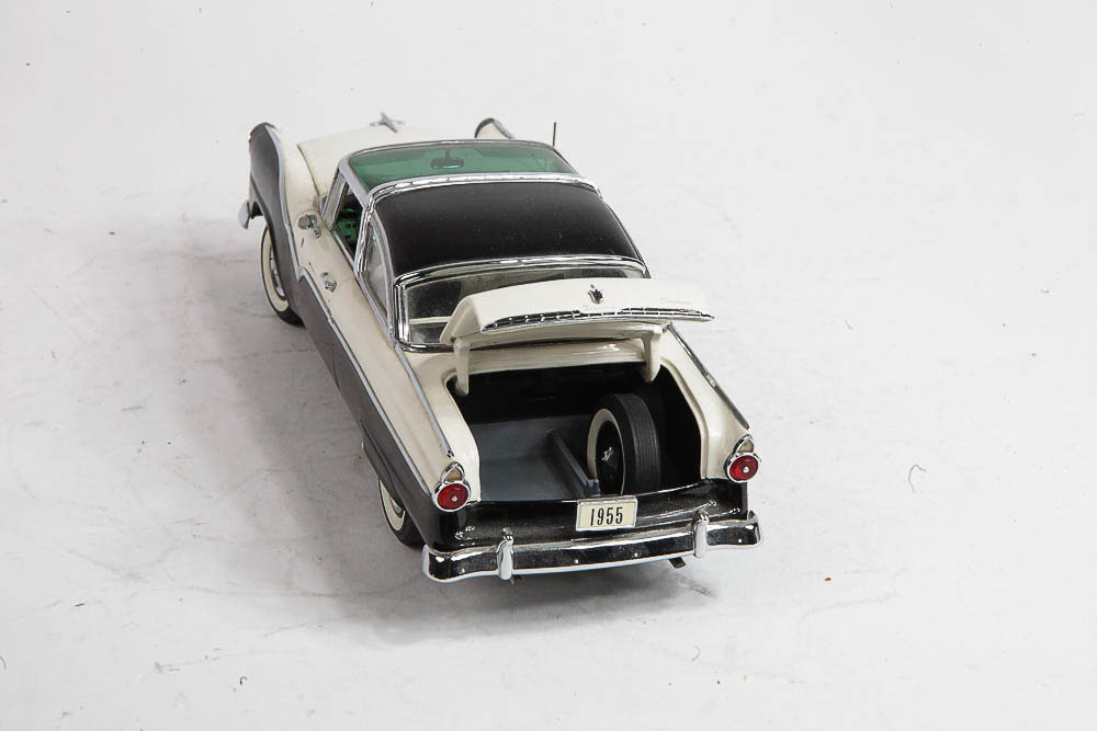 Danbury Mint 1955 Ford Fairlane Crown Victoria Skyliner Die-Cast Model Car