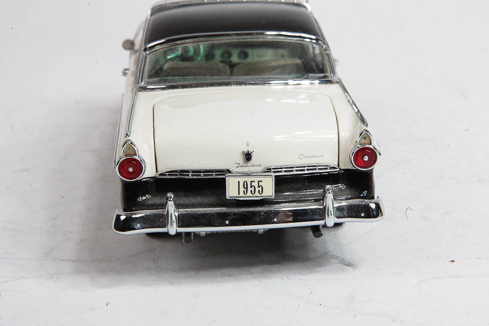 Danbury Mint 1955 Ford Fairlane Crown Victoria Skyliner Die-Cast Model Car