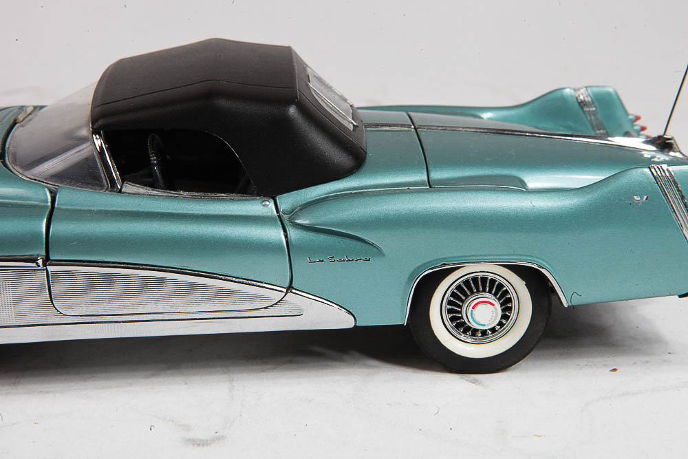 Franklin Mint 1951 Buick LeSabre Die-Cast Car