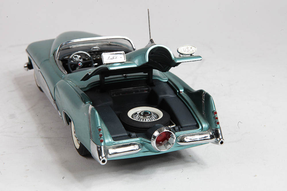 Franklin Mint 1951 Buick LeSabre Die-Cast Car