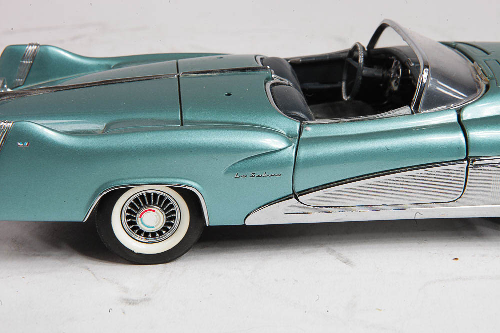 Franklin Mint 1951 Buick LeSabre Die-Cast Car