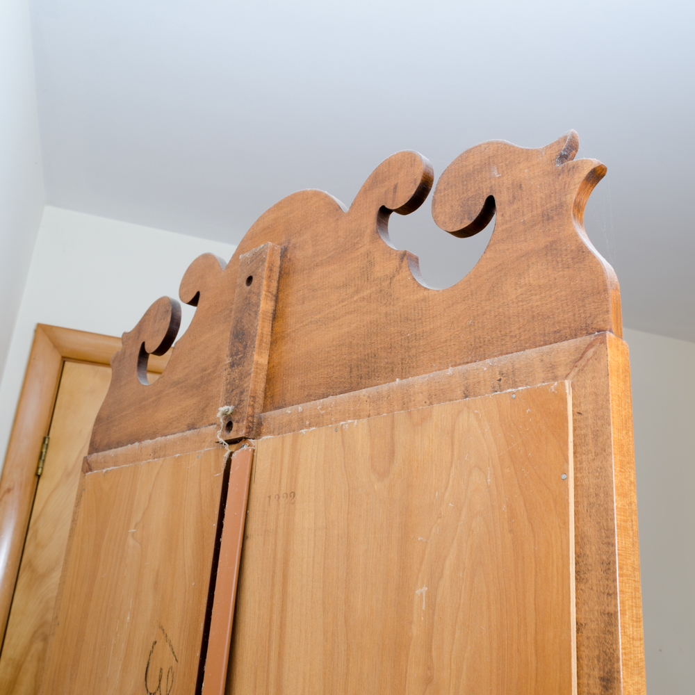 Maple American Colonial Style Two-Piece Bedroom Set by Roger Conant Group