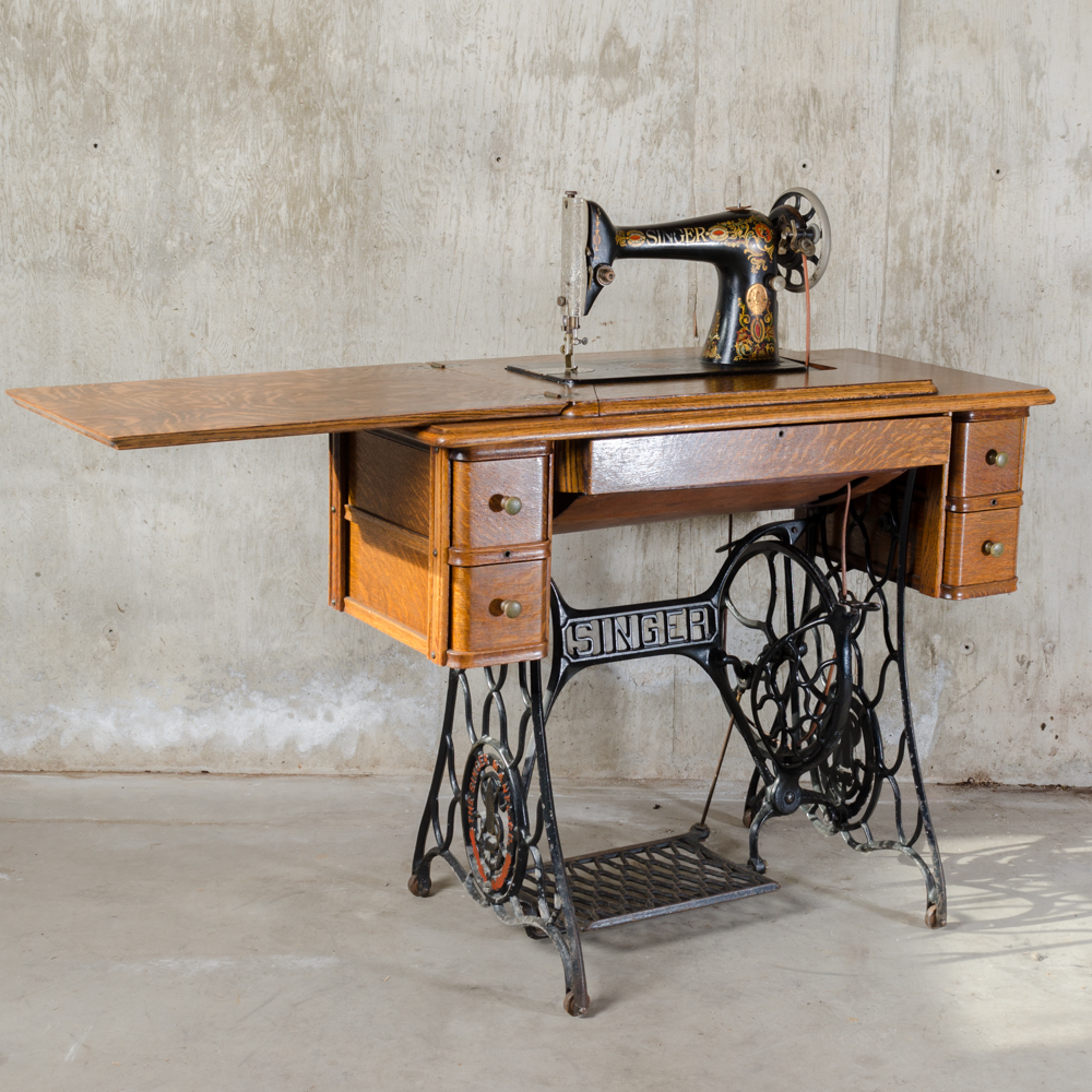 Antique Singer Sewing Machine and Treadle Table