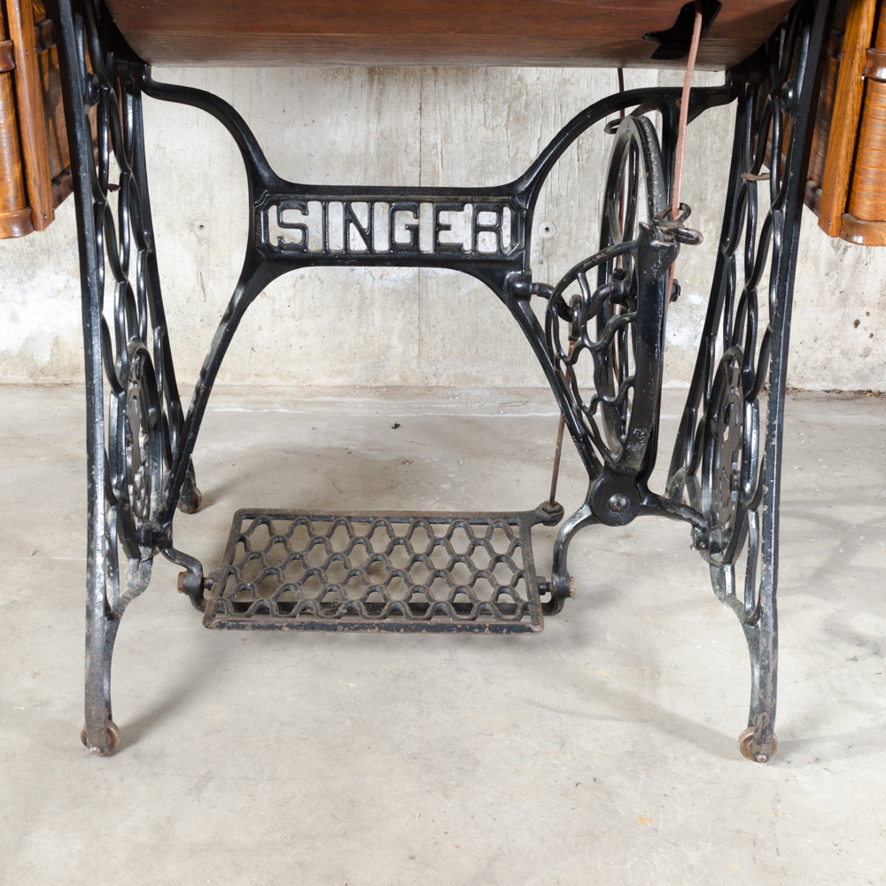 Antique Singer Sewing Machine and Treadle Table