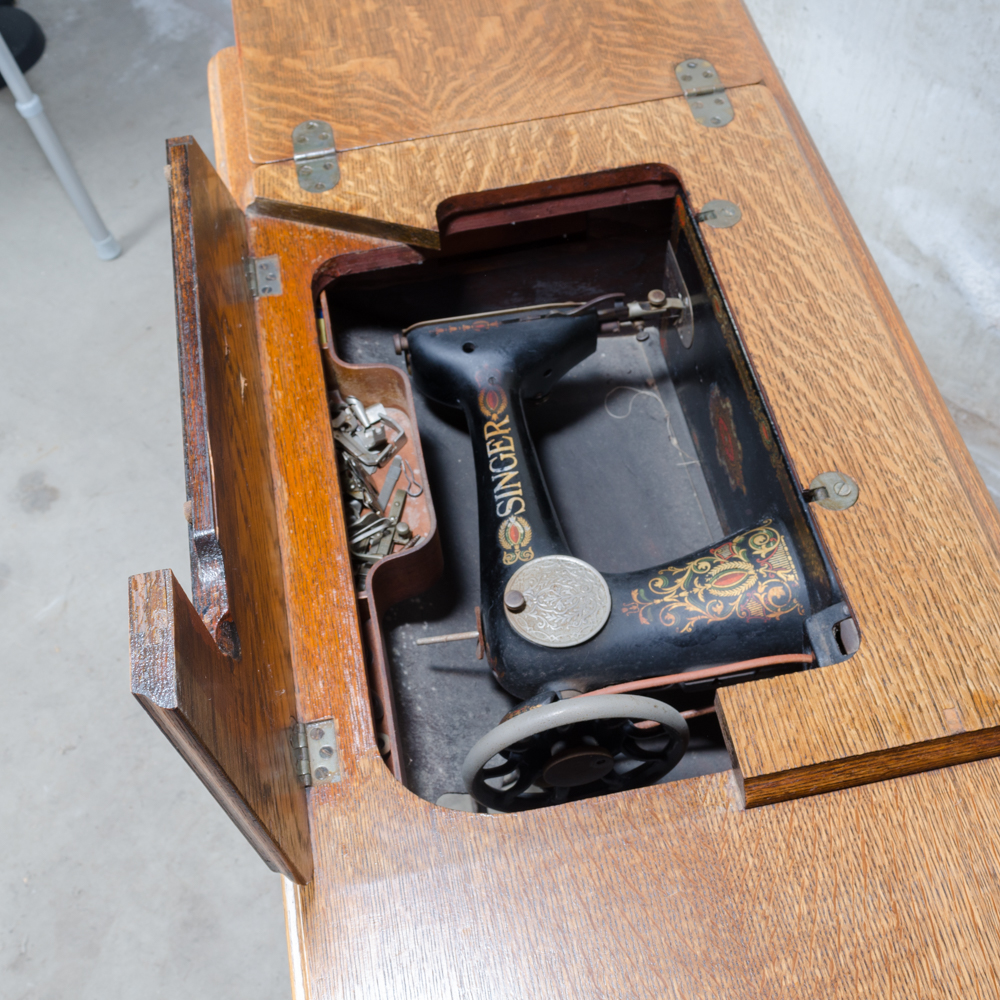 Antique Singer Sewing Machine and Treadle Table