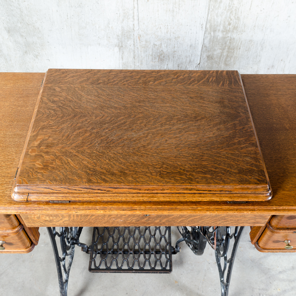 Antique Singer Sewing Machine and Treadle Table