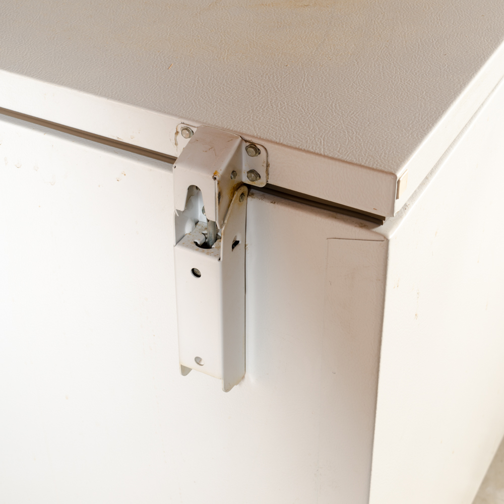 Universal Chest Freezer