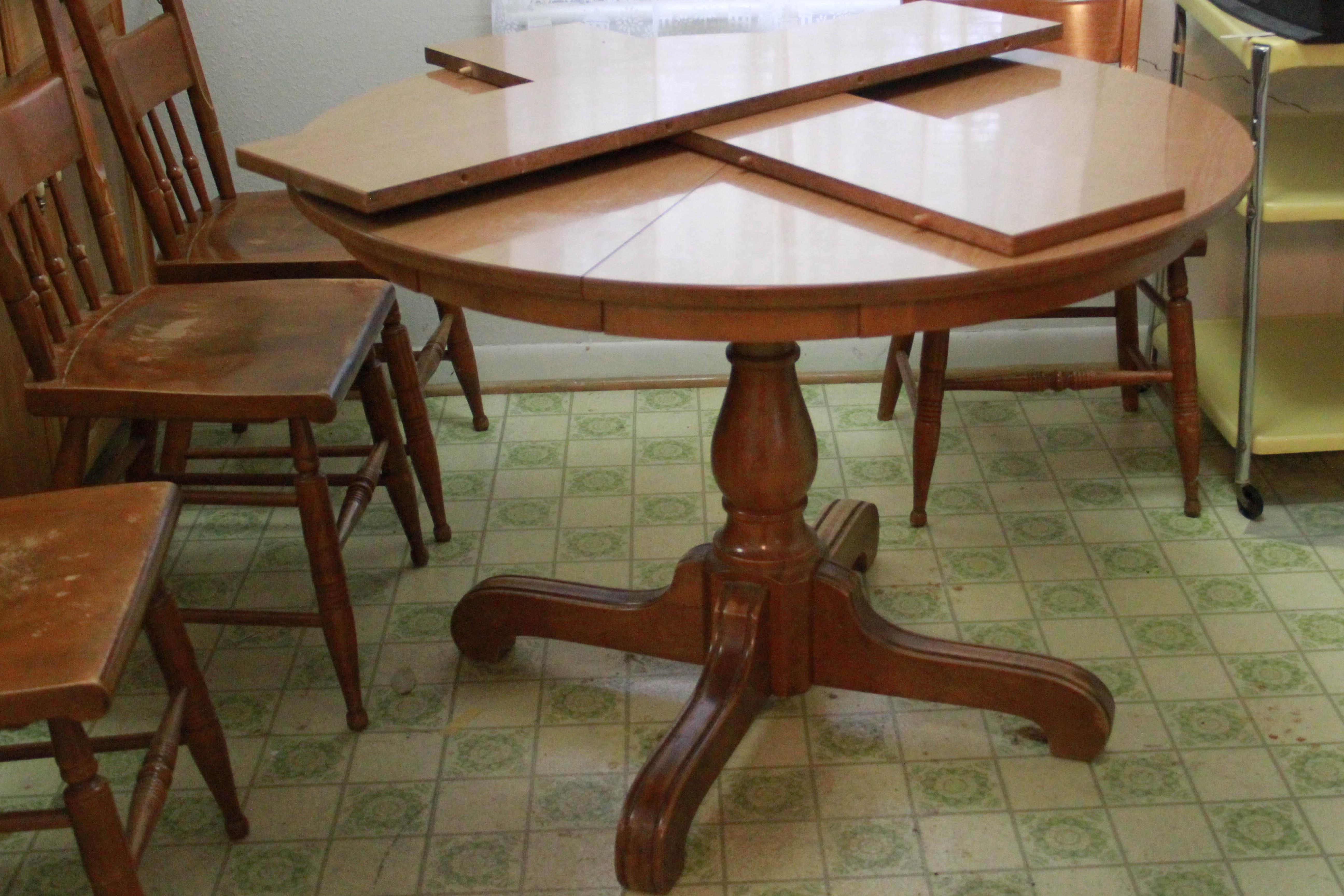 Vintage Dining Table with Leaf Inserts and Chairs