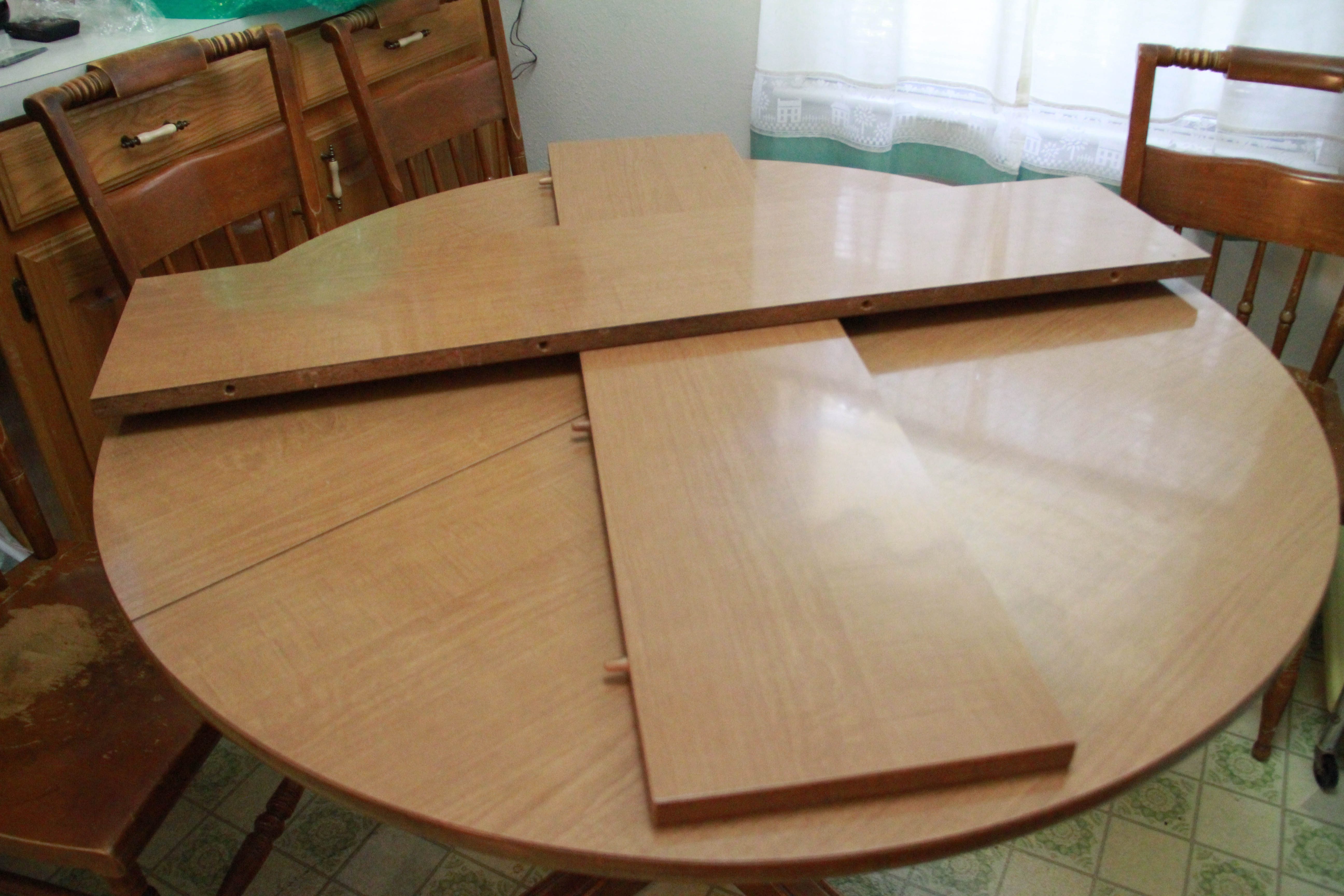 Vintage Dining Table with Leaf Inserts and Chairs