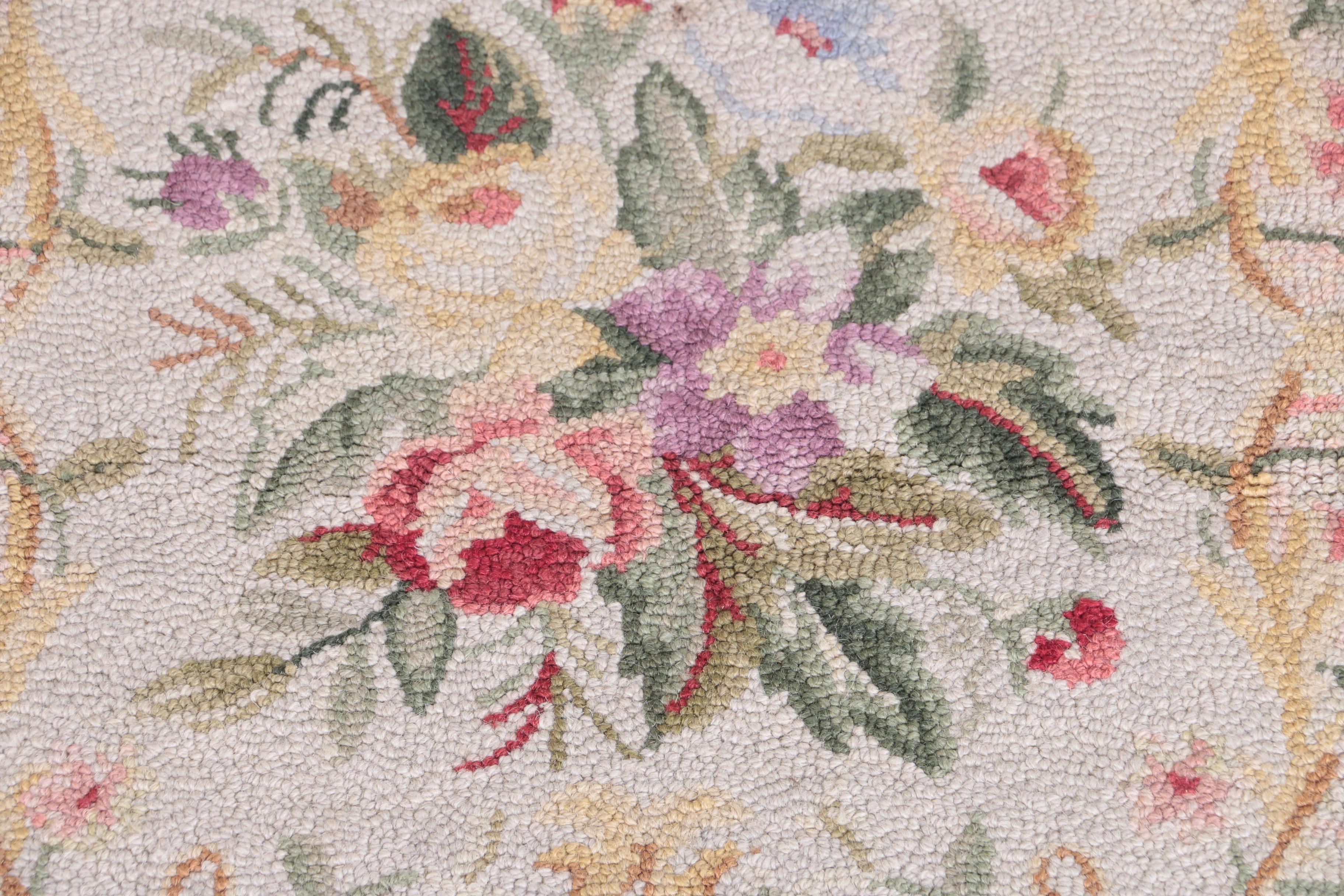 Hooked Floral Wool Area Rug