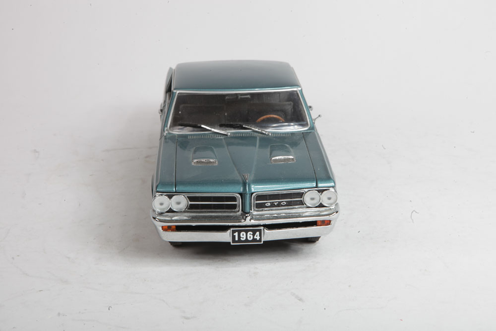 1:18-Scale Pontiac GTO Die Cast Cars