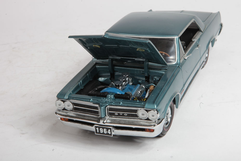 1:18-Scale Pontiac GTO Die Cast Cars