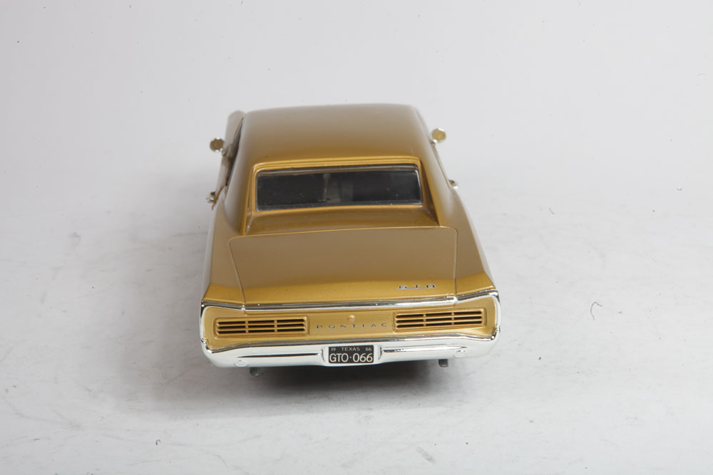 1:18-Scale Pontiac GTO Die Cast Cars