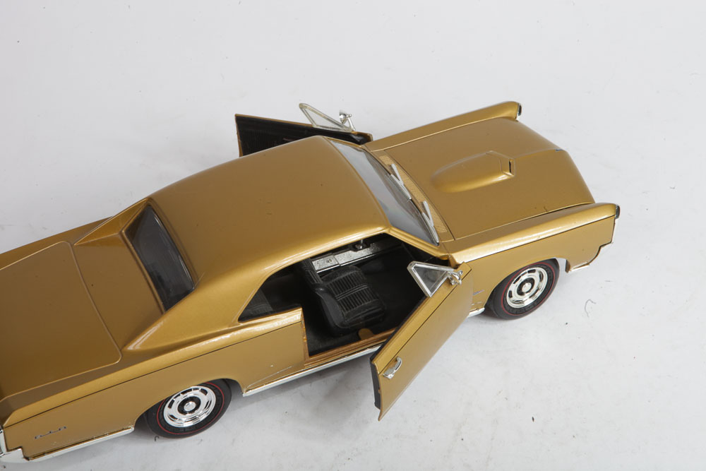 1:18-Scale Pontiac GTO Die Cast Cars