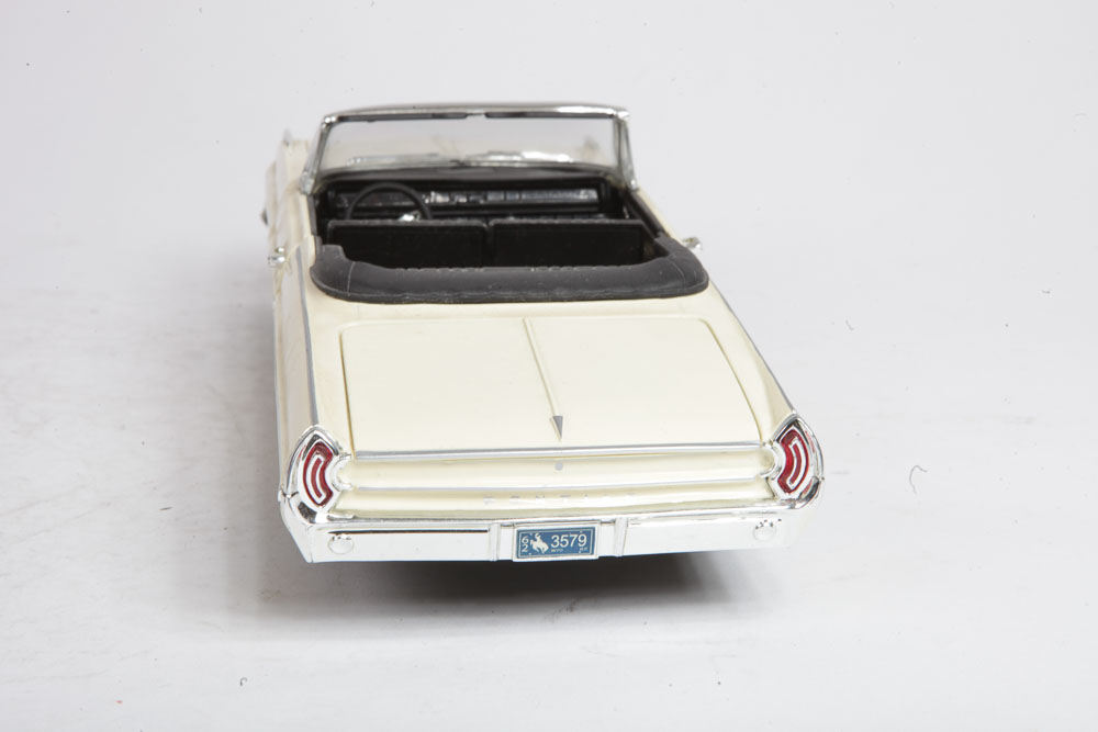Pair of 1962 Pontiac Catalina Die-Cast Cars