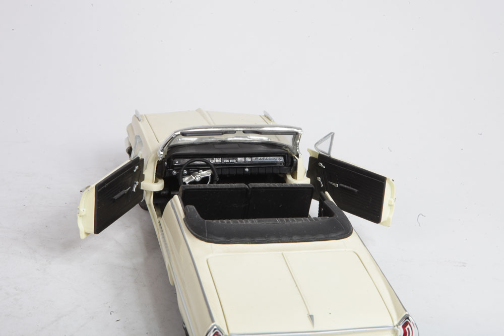 Pair of 1962 Pontiac Catalina Die-Cast Cars