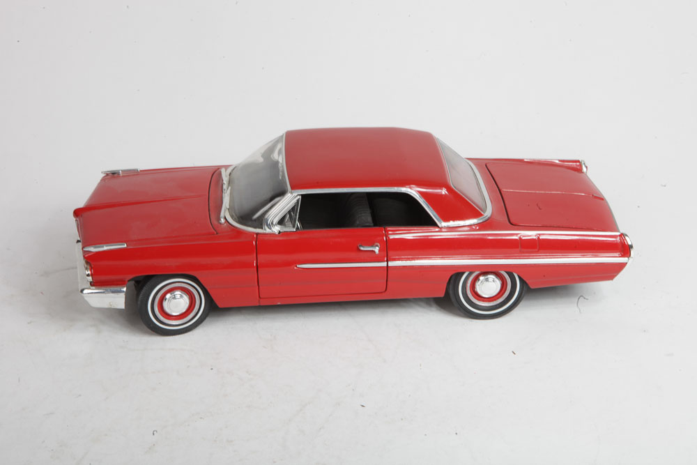 Pair of 1962 Pontiac Catalina Die-Cast Cars