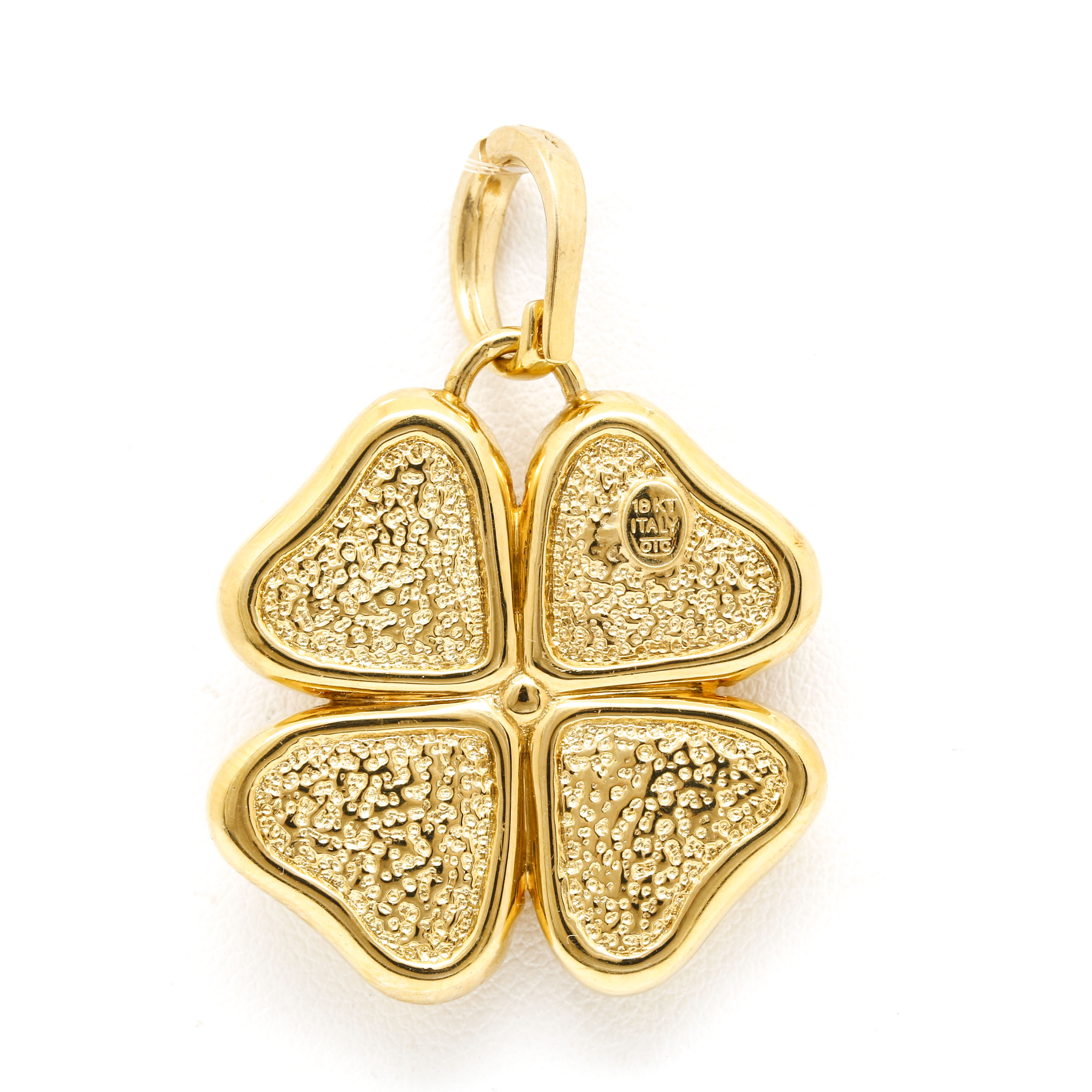 18K Yellow Gold Four Leaf Clover Pendant