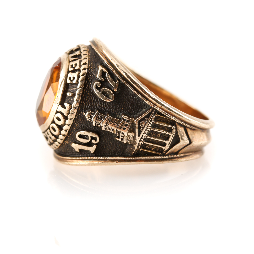 10K Yellow Gold Sapphire Class Ring