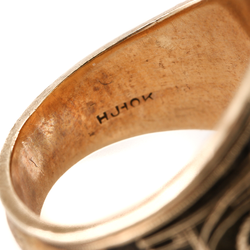 10K Yellow Gold Sapphire Class Ring