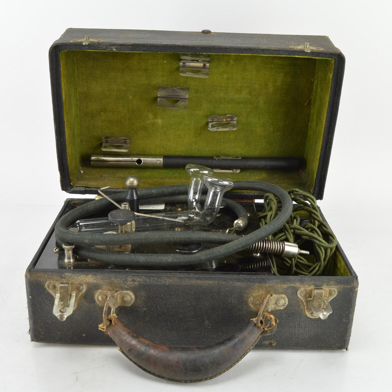 Antique H.G. Fischer Portable Electrotherapy Medical Machine
