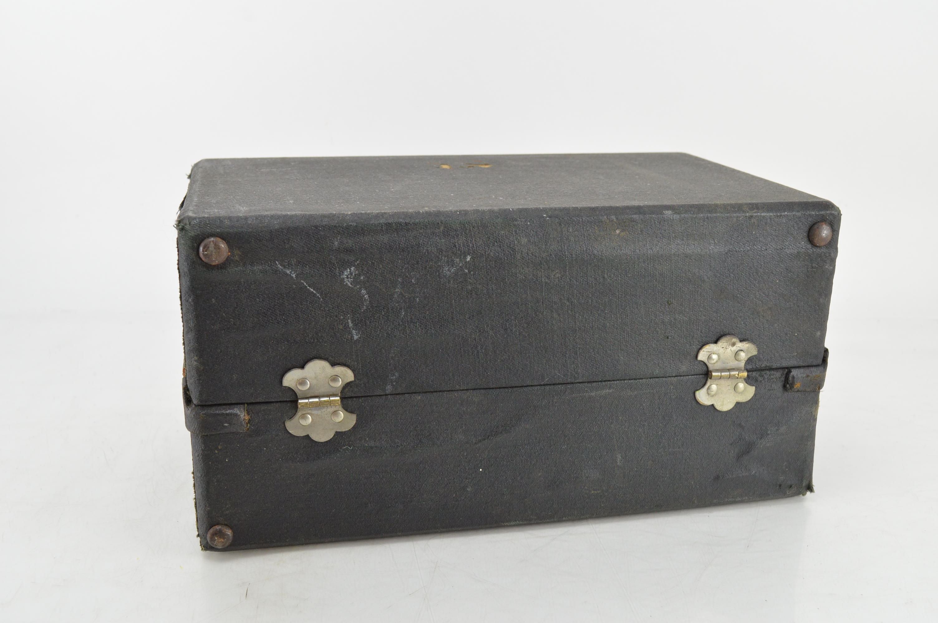 Antique H.G. Fischer Portable Electrotherapy Medical Machine