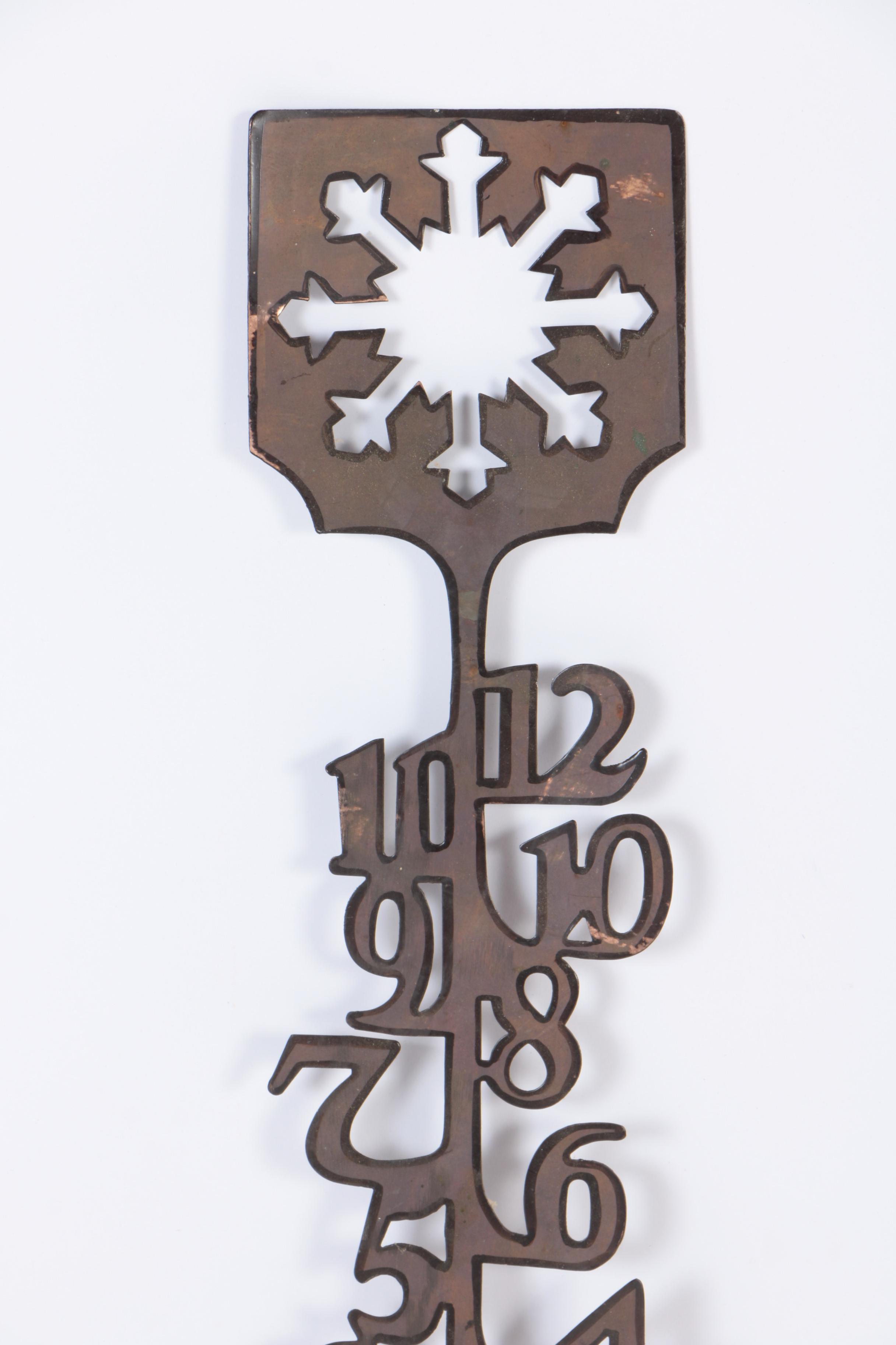 Decorative Snow Measuring Device