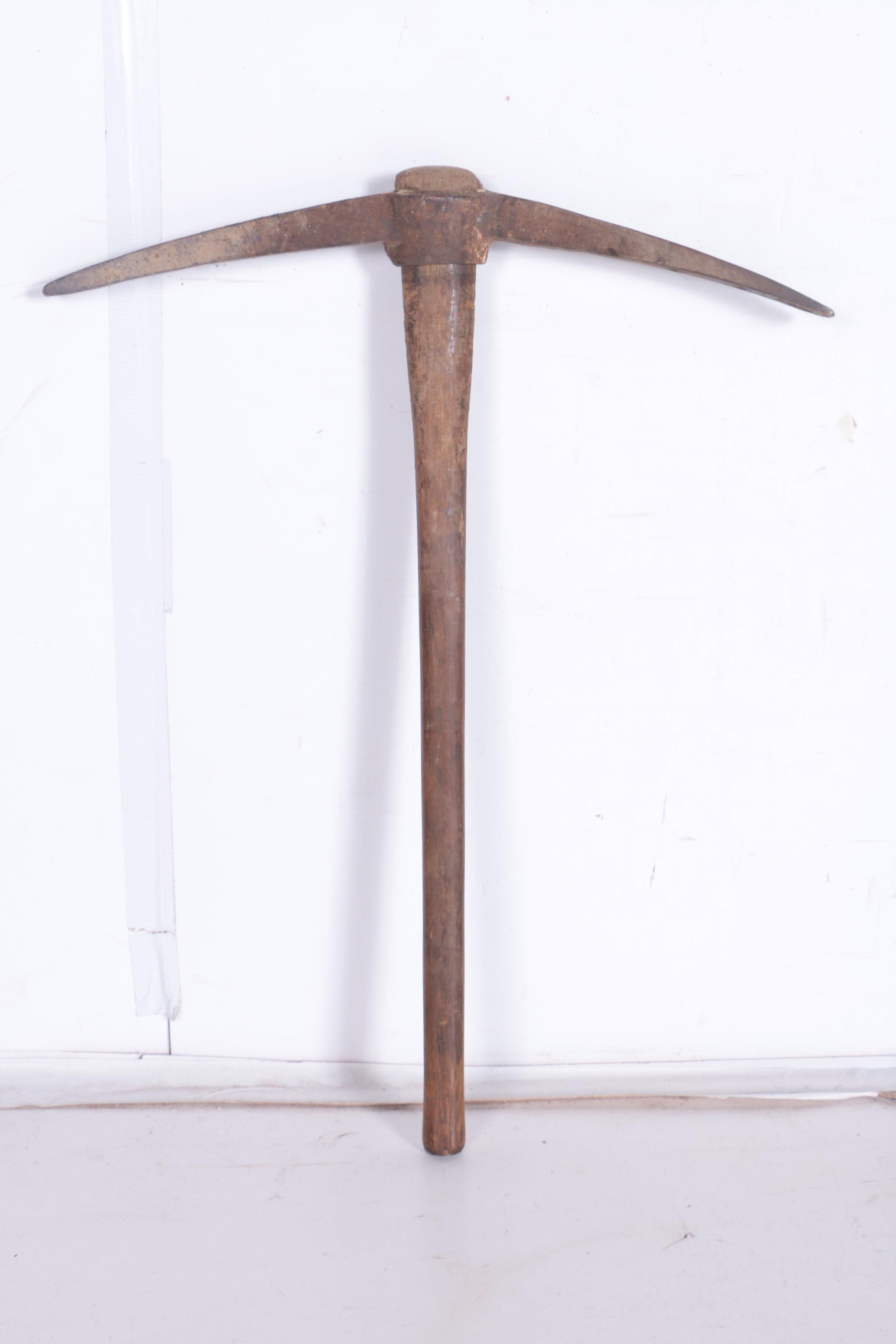 Stonemason's Hammer, Pickaxe and Felling Axe