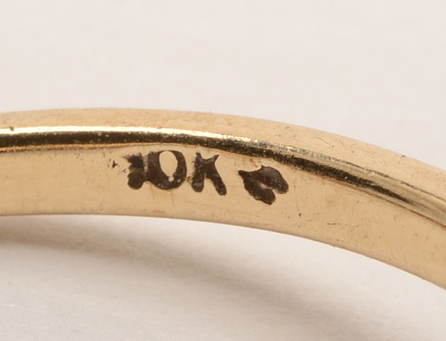 10K Yellow Gold Garnet and Diamond Ring