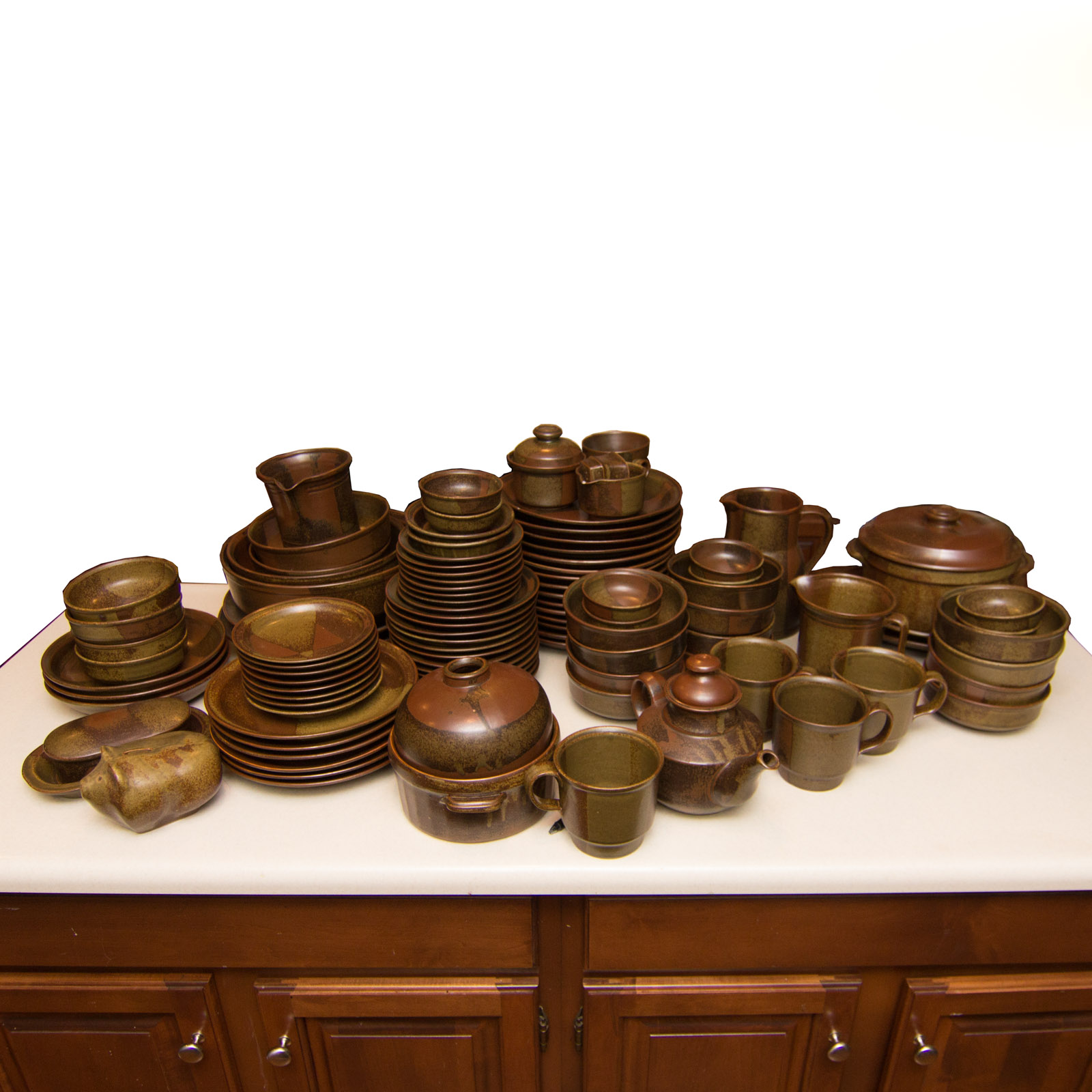 Vintage Iron Mountain "Roan" Stoneware Collection