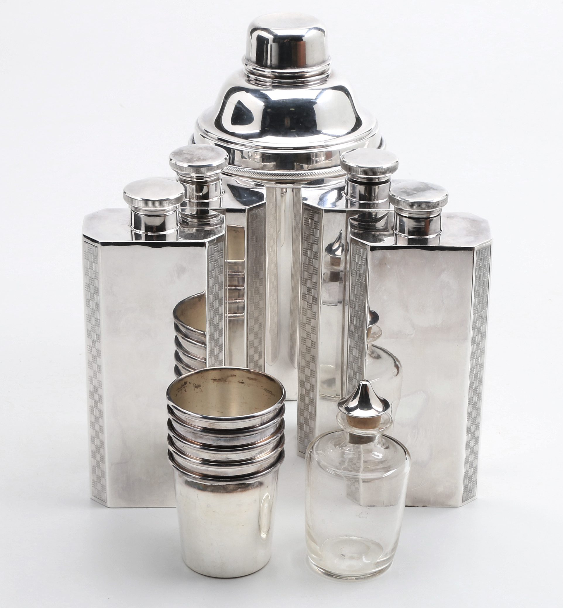 James Dixon & Sons Hallmarked Art Deco Silver Plated Field Bar in Leather Case