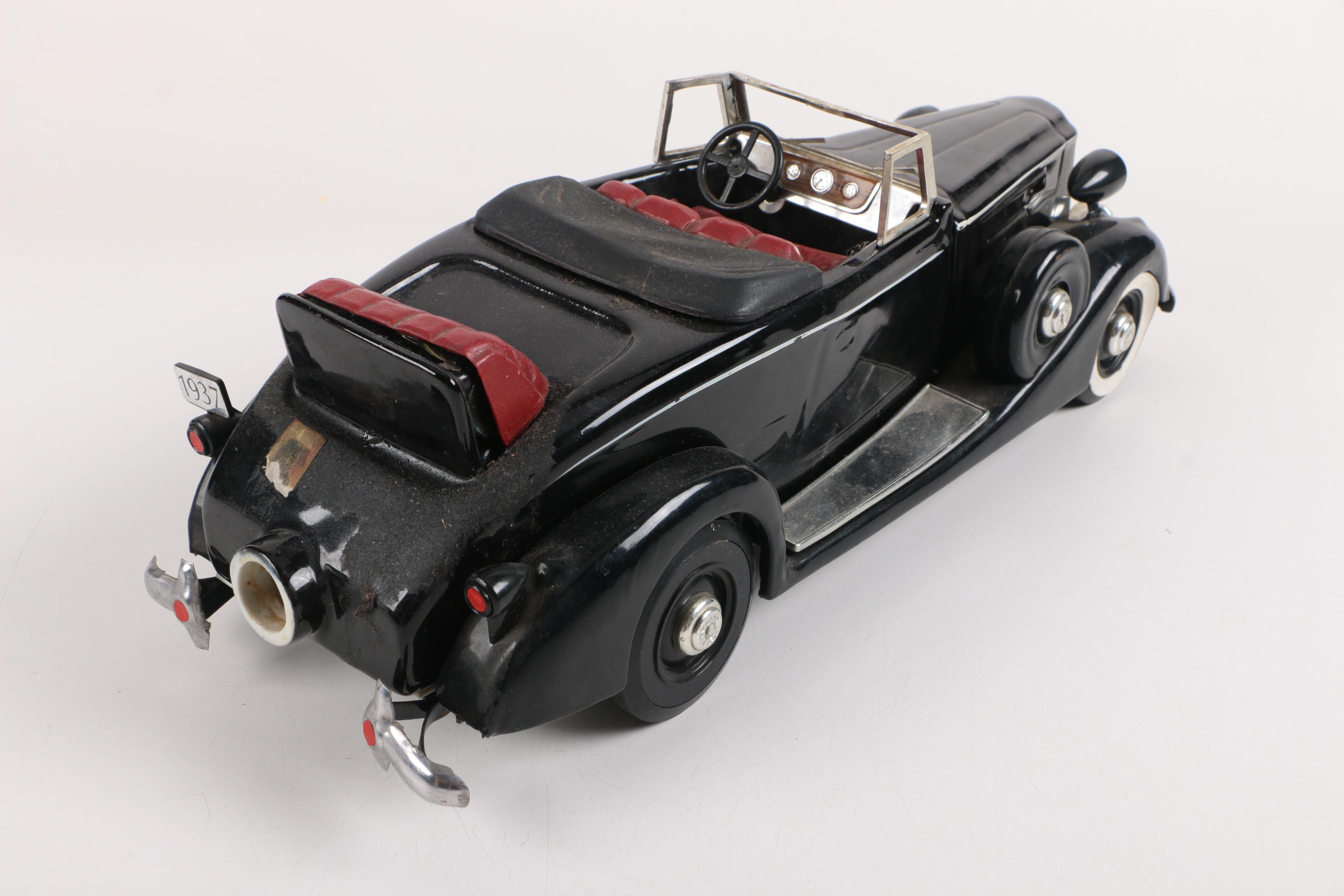 McCormick's Distilling Co. 1937 Packard Convertible Ceramic Bourbon Decanter