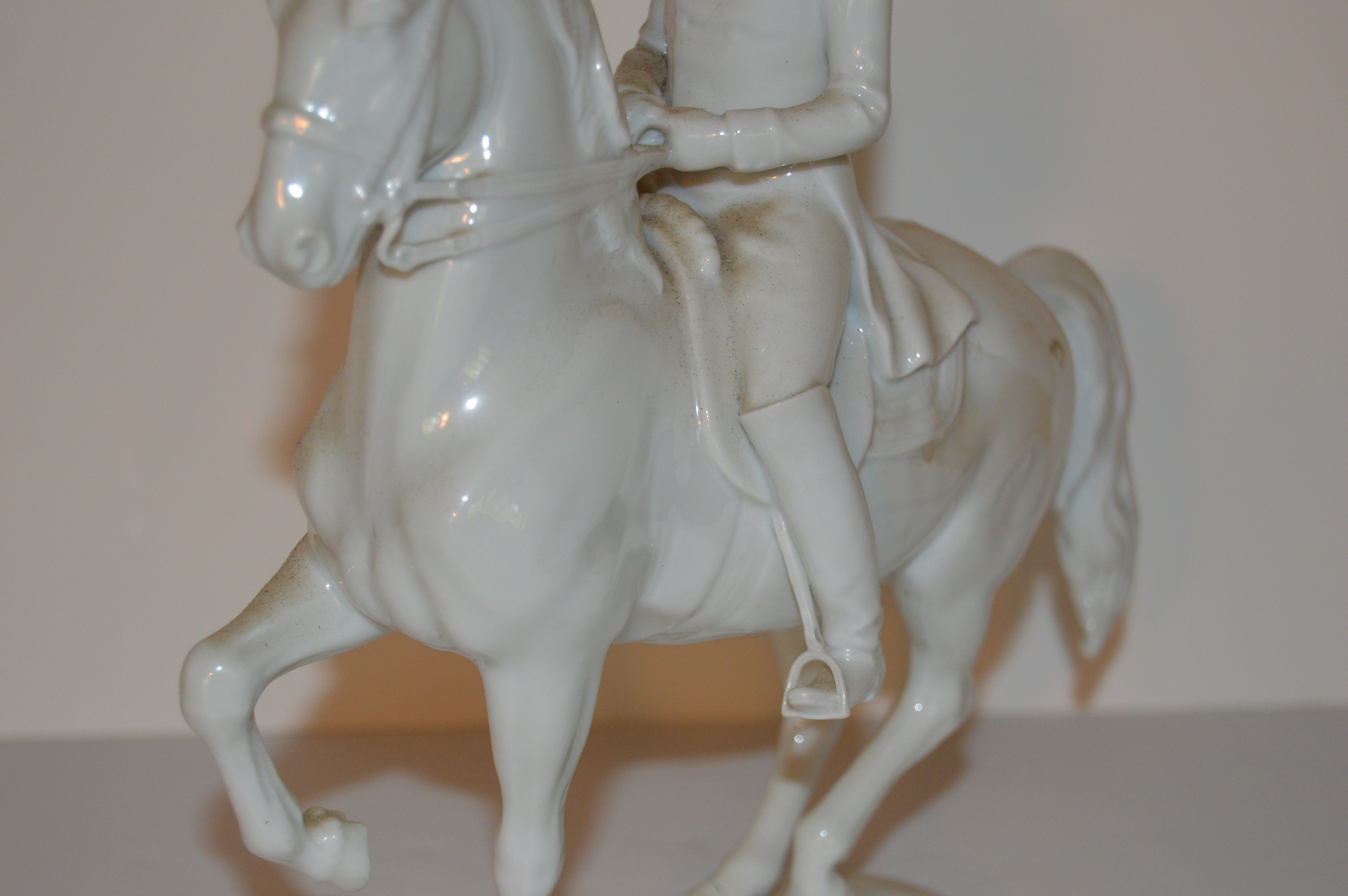 PRIORITY-Augarten Wien Lipizzaner Stallion Figurine in Piaffe Dressage