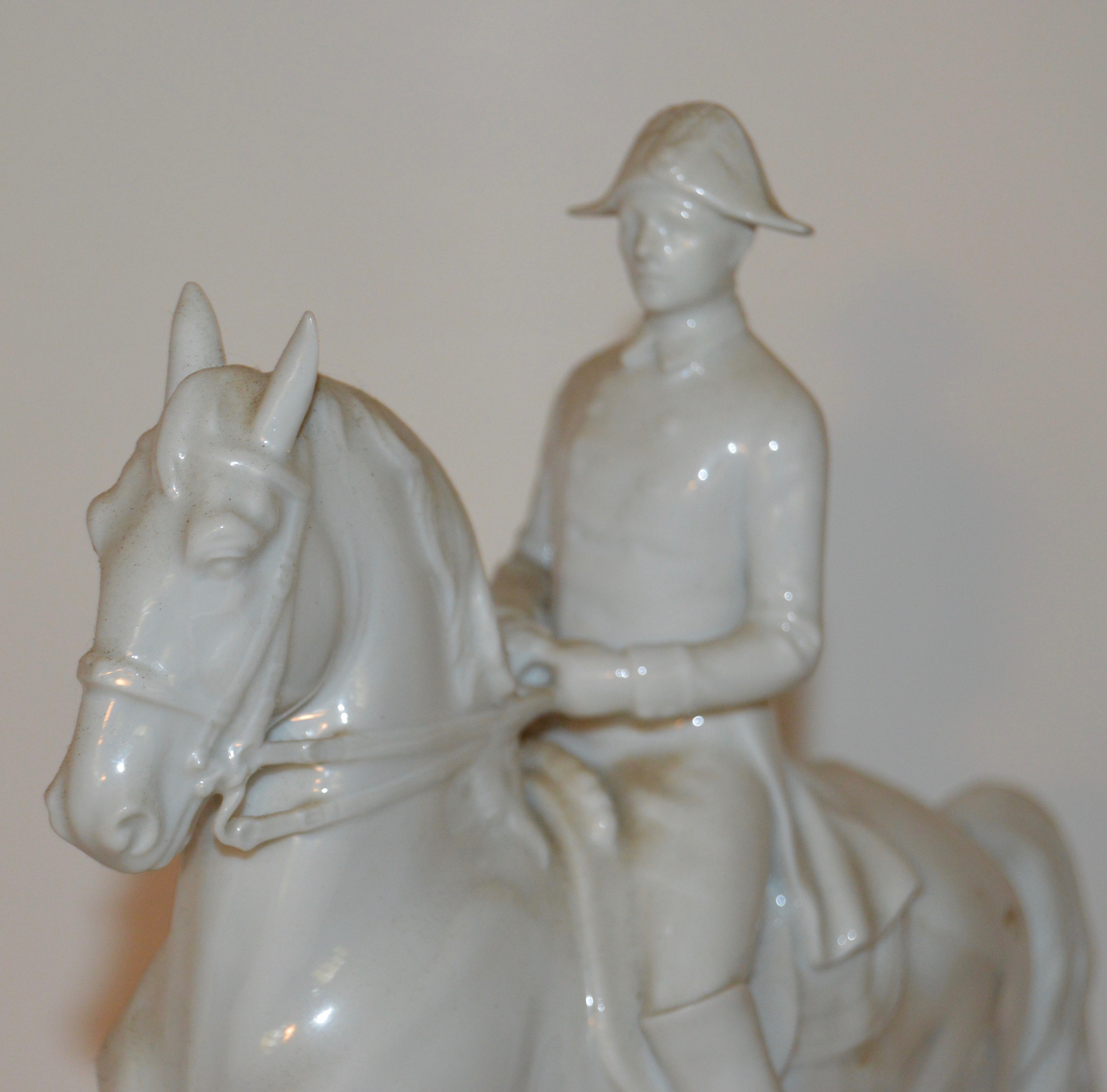 PRIORITY-Augarten Wien Lipizzaner Stallion Figurine in Piaffe Dressage