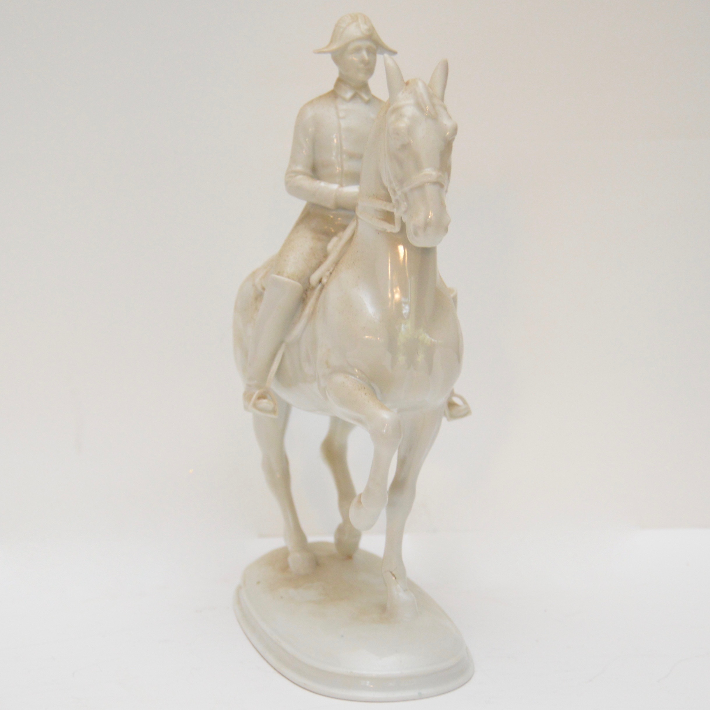 PRIORITY-Augarten Wien Lipizzaner Stallion Figurine in Piaffe Dressage