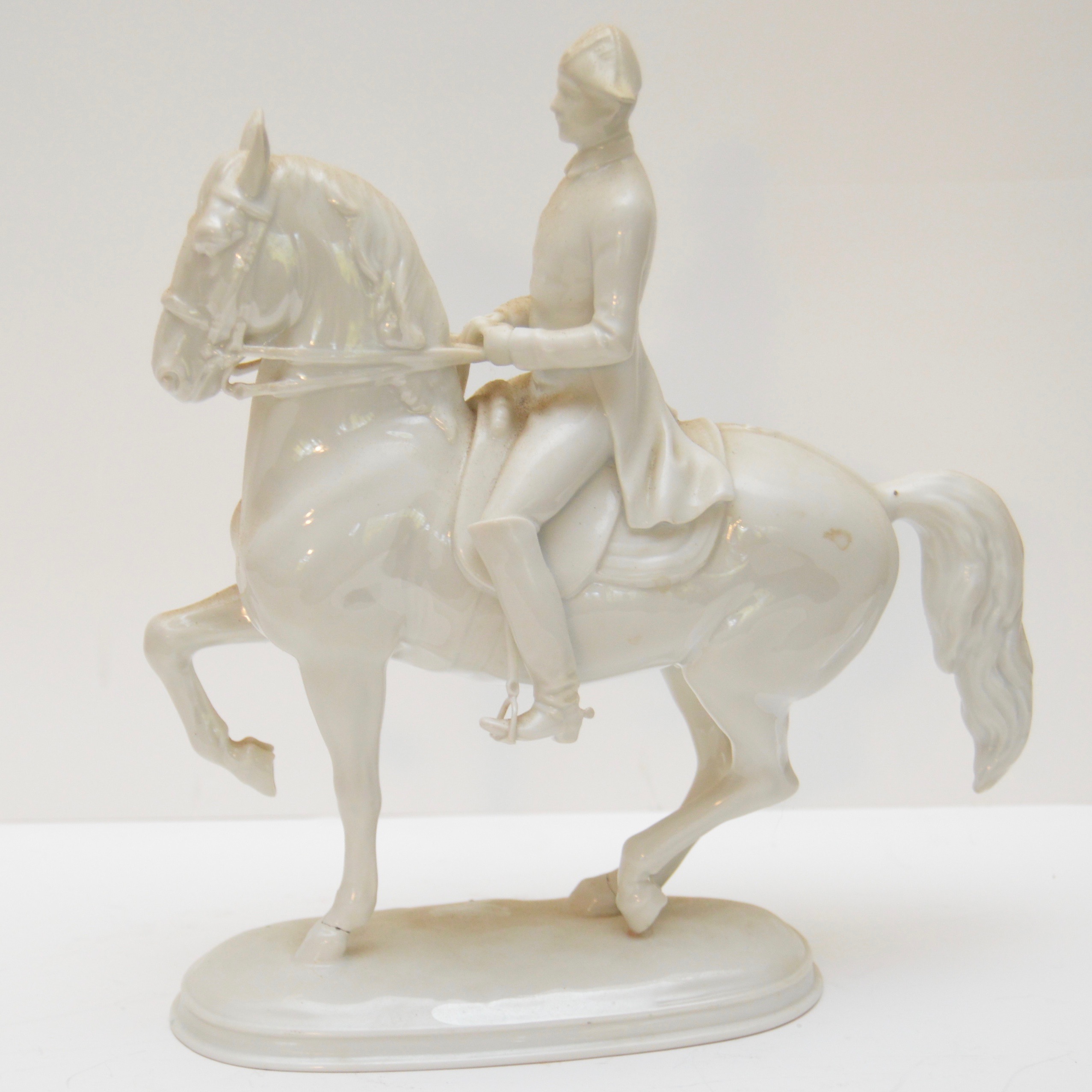 PRIORITY-Augarten Wien Lipizzaner Stallion Figurine in Piaffe Dressage