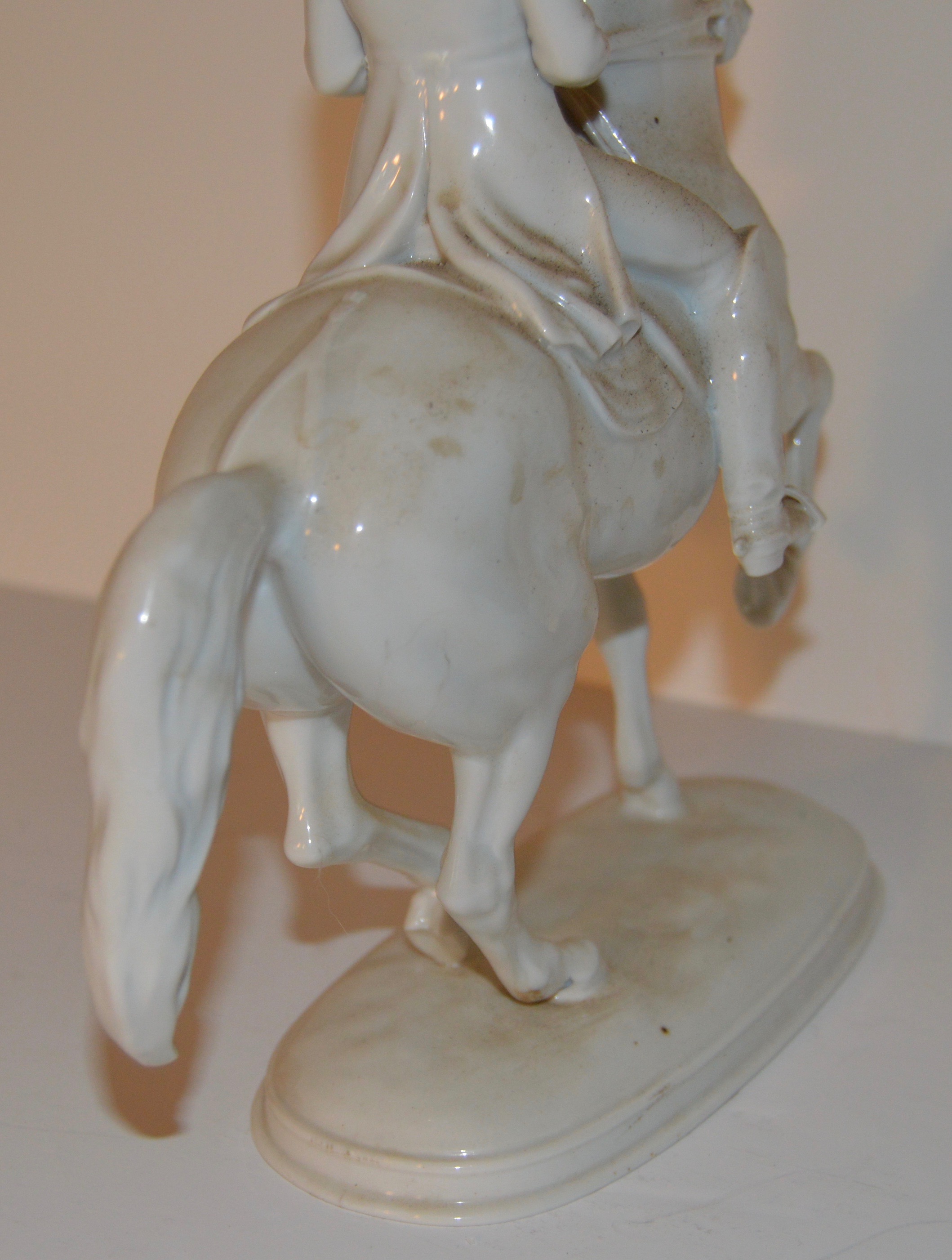 PRIORITY-Augarten Wien Lipizzaner Stallion Figurine in Piaffe Dressage