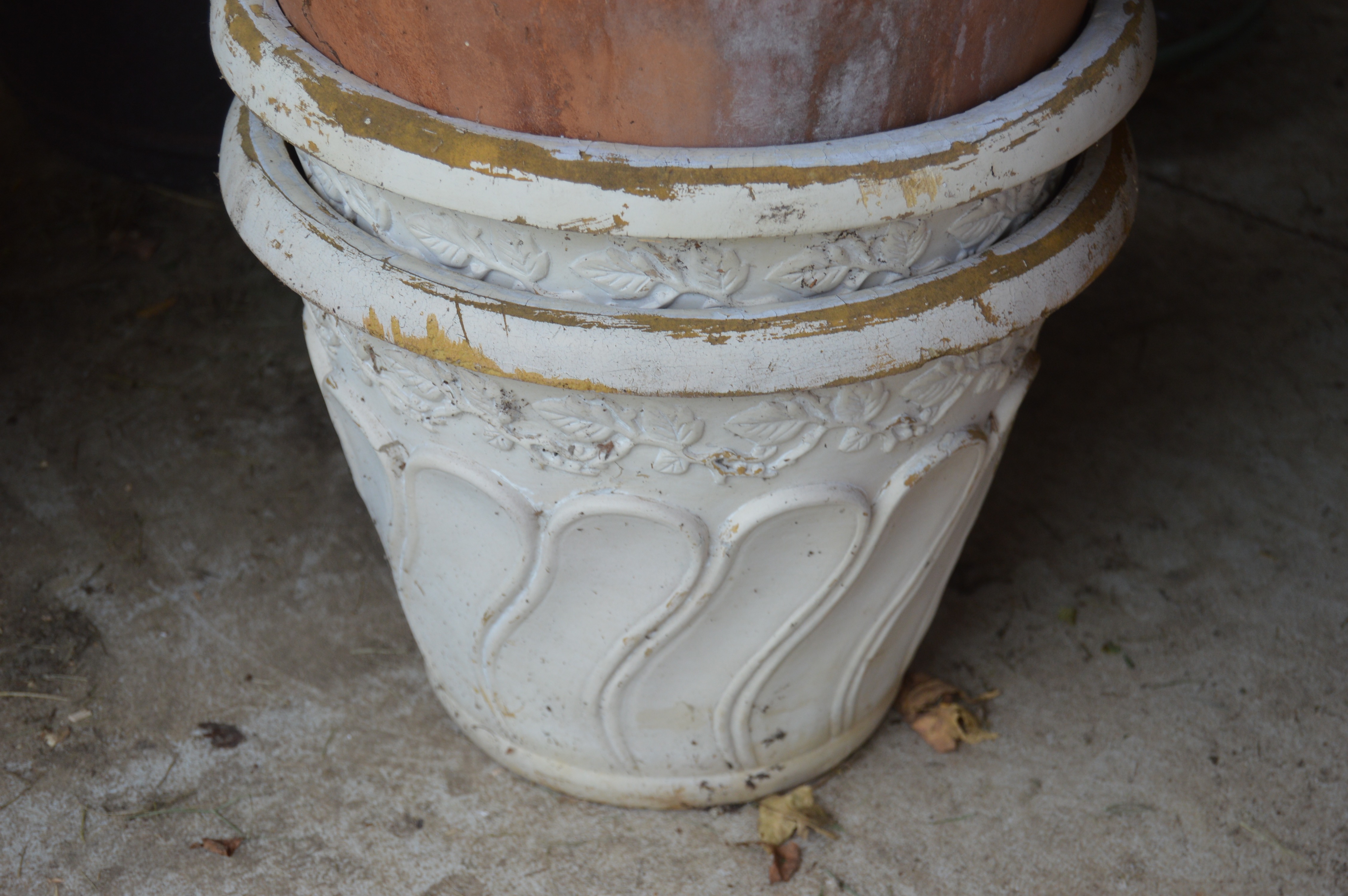 Outdoor Garden Pots and Tomato Cages