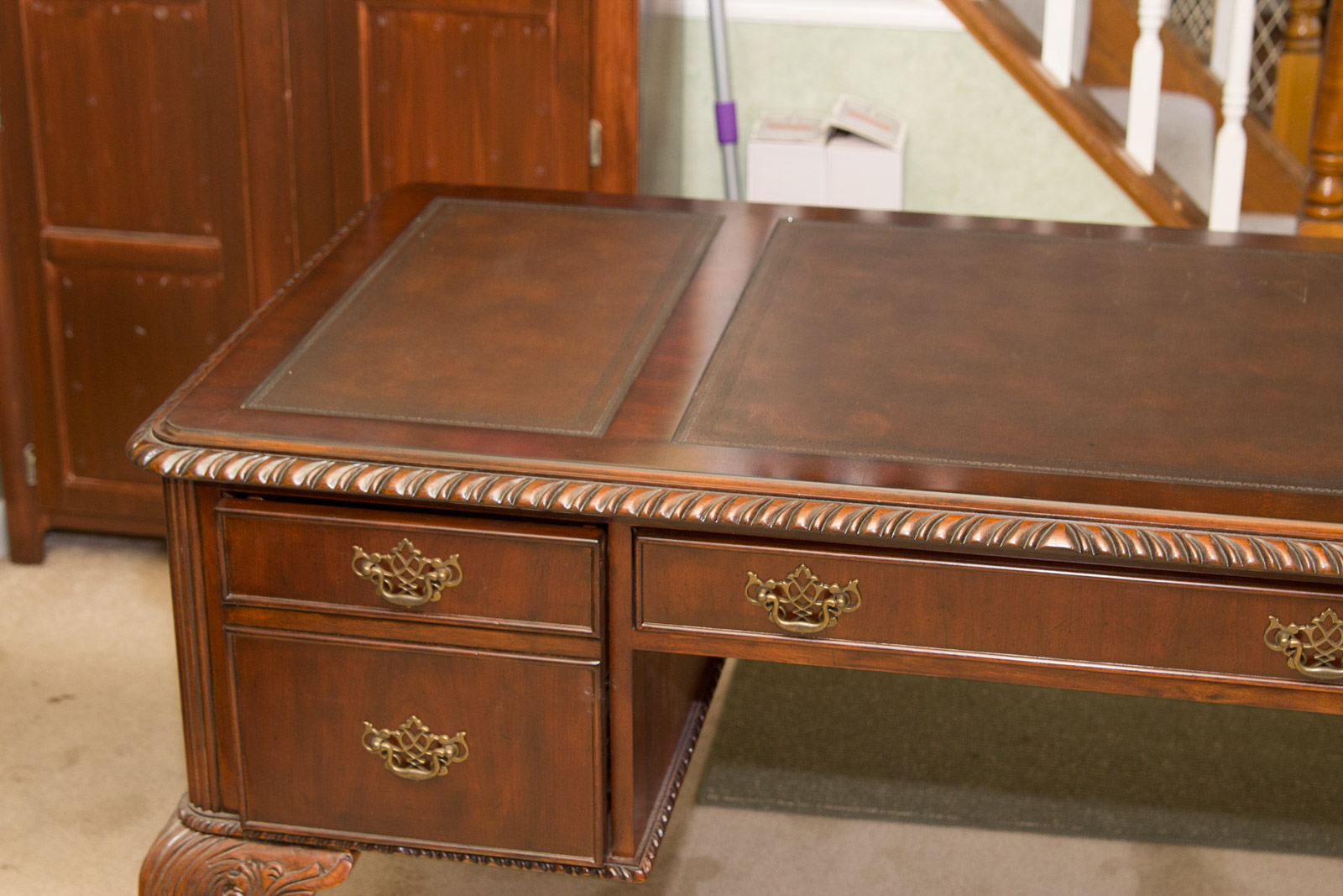Hooker Furniture "Seven Seas" Collection Chippendale Style Mahogany Desk