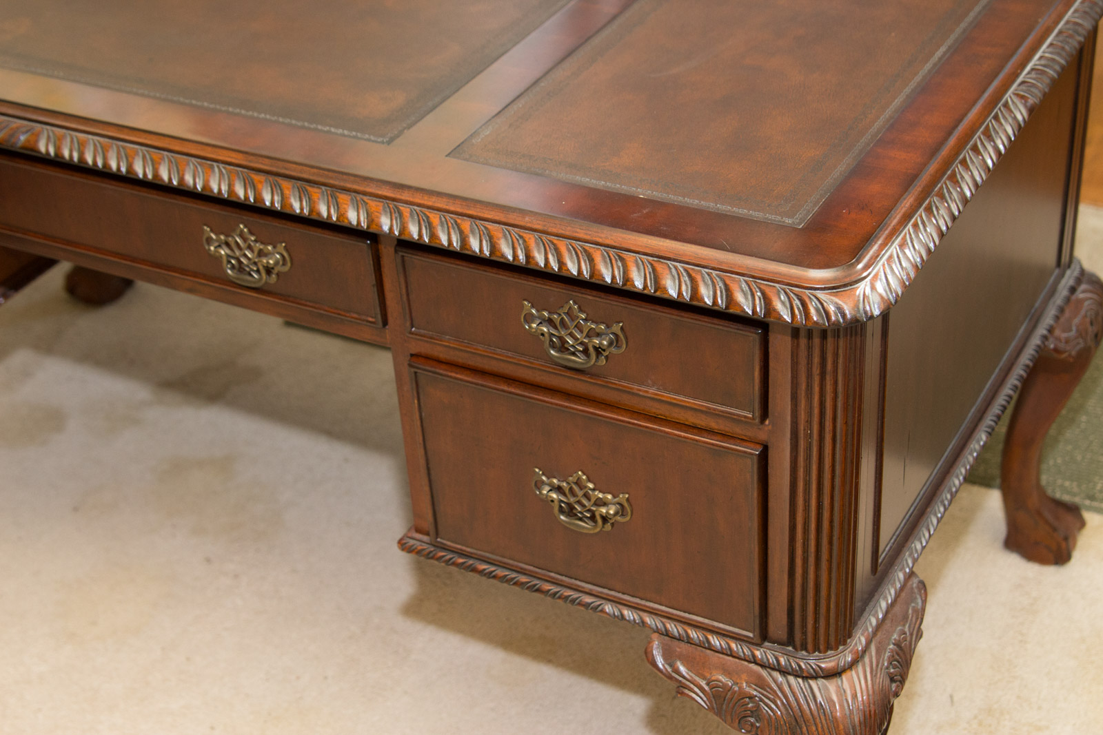 Hooker Furniture "Seven Seas" Collection Chippendale Style Mahogany Desk