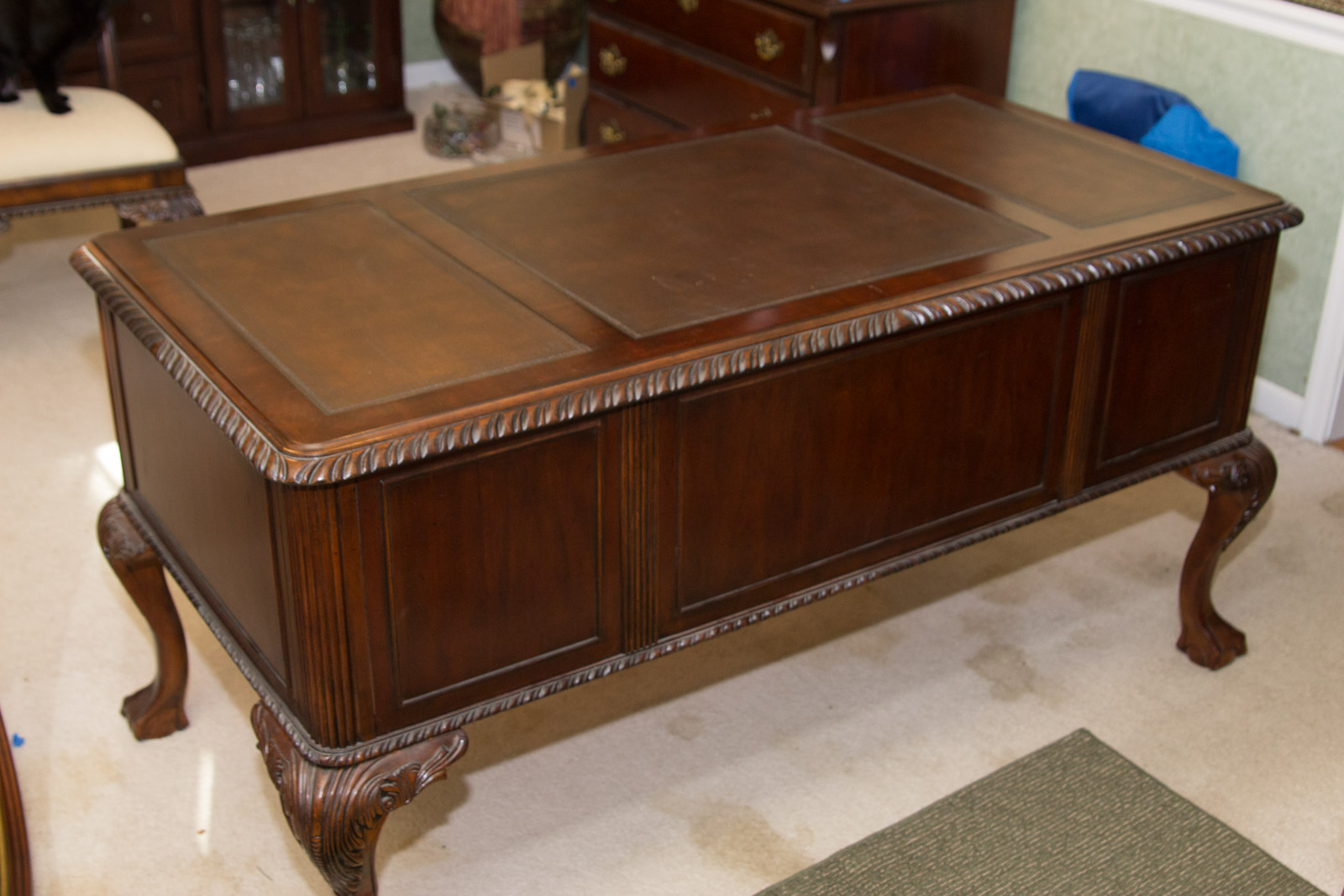 Hooker Furniture "Seven Seas" Collection Chippendale Style Mahogany Desk
