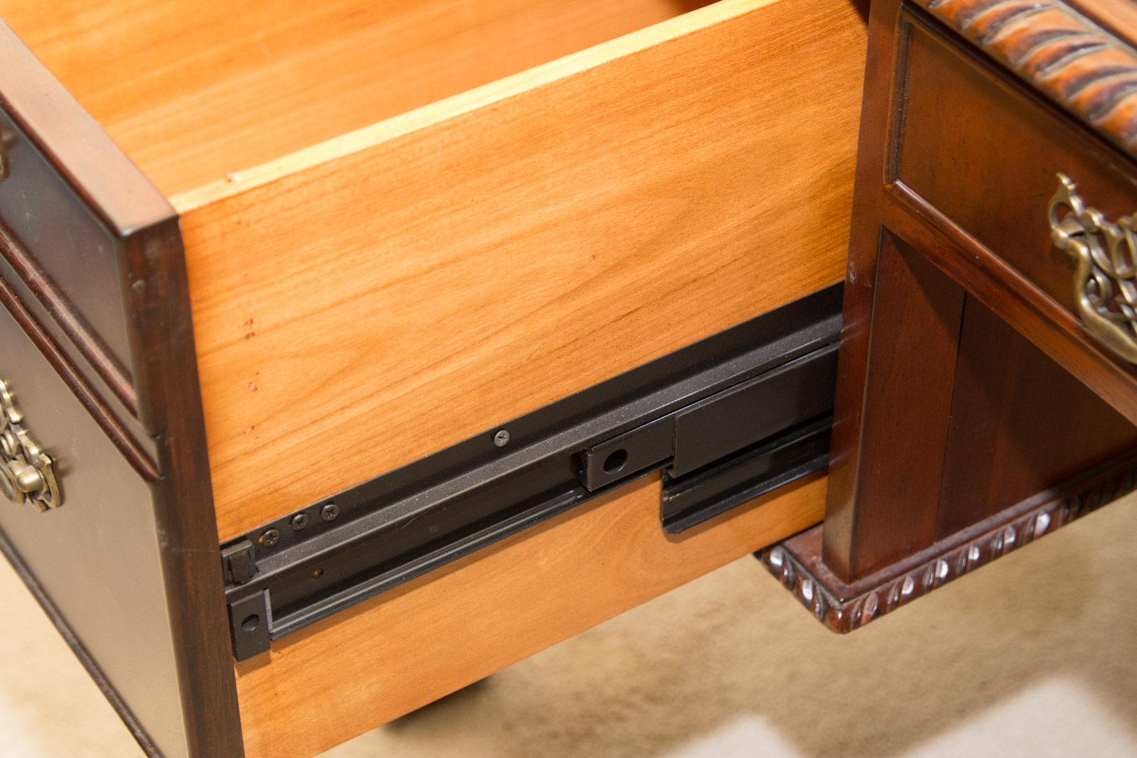 Hooker Furniture "Seven Seas" Collection Chippendale Style Mahogany Desk