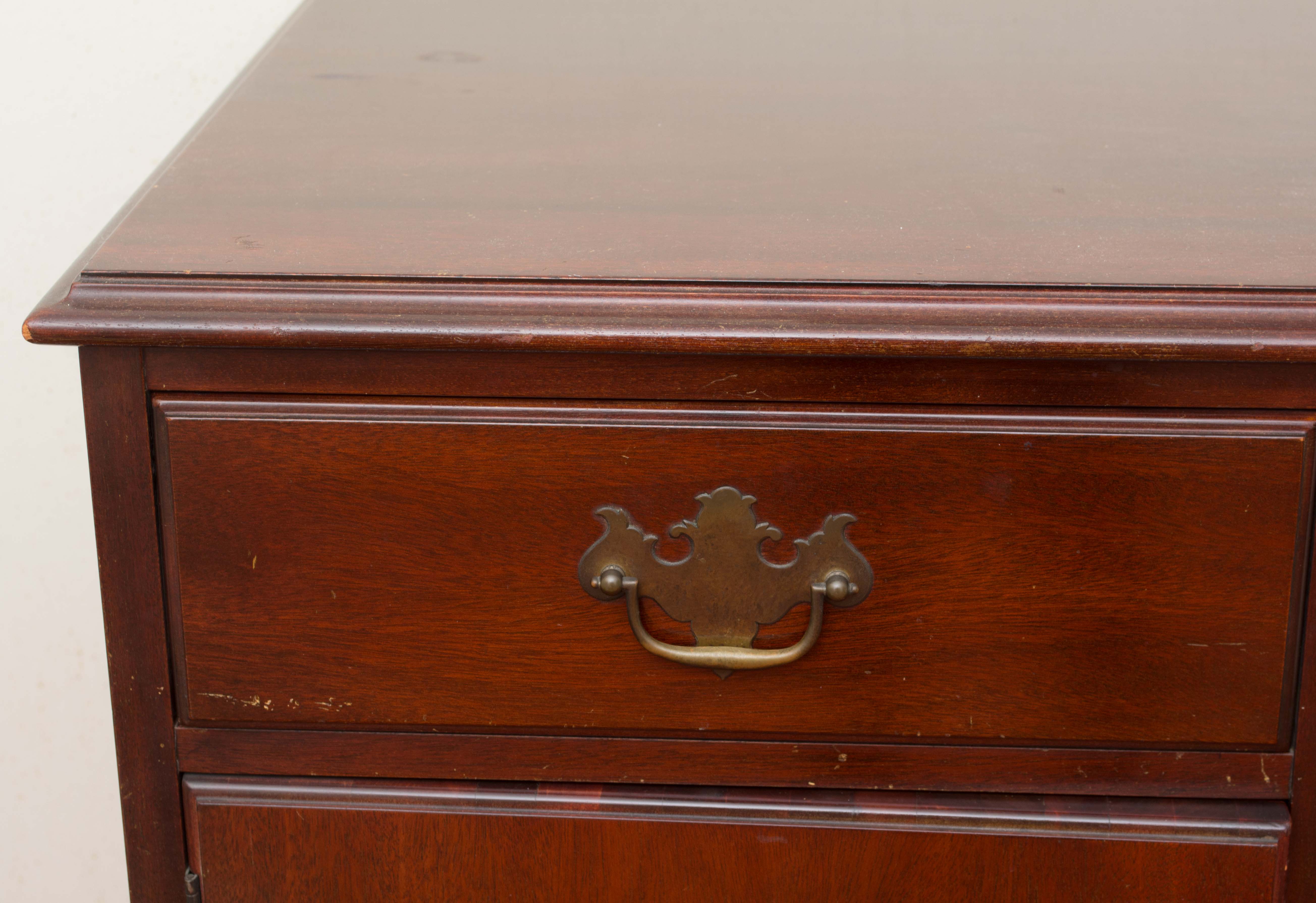 Paine Furniture Co. Chippendale Style Mahogany Sideboard