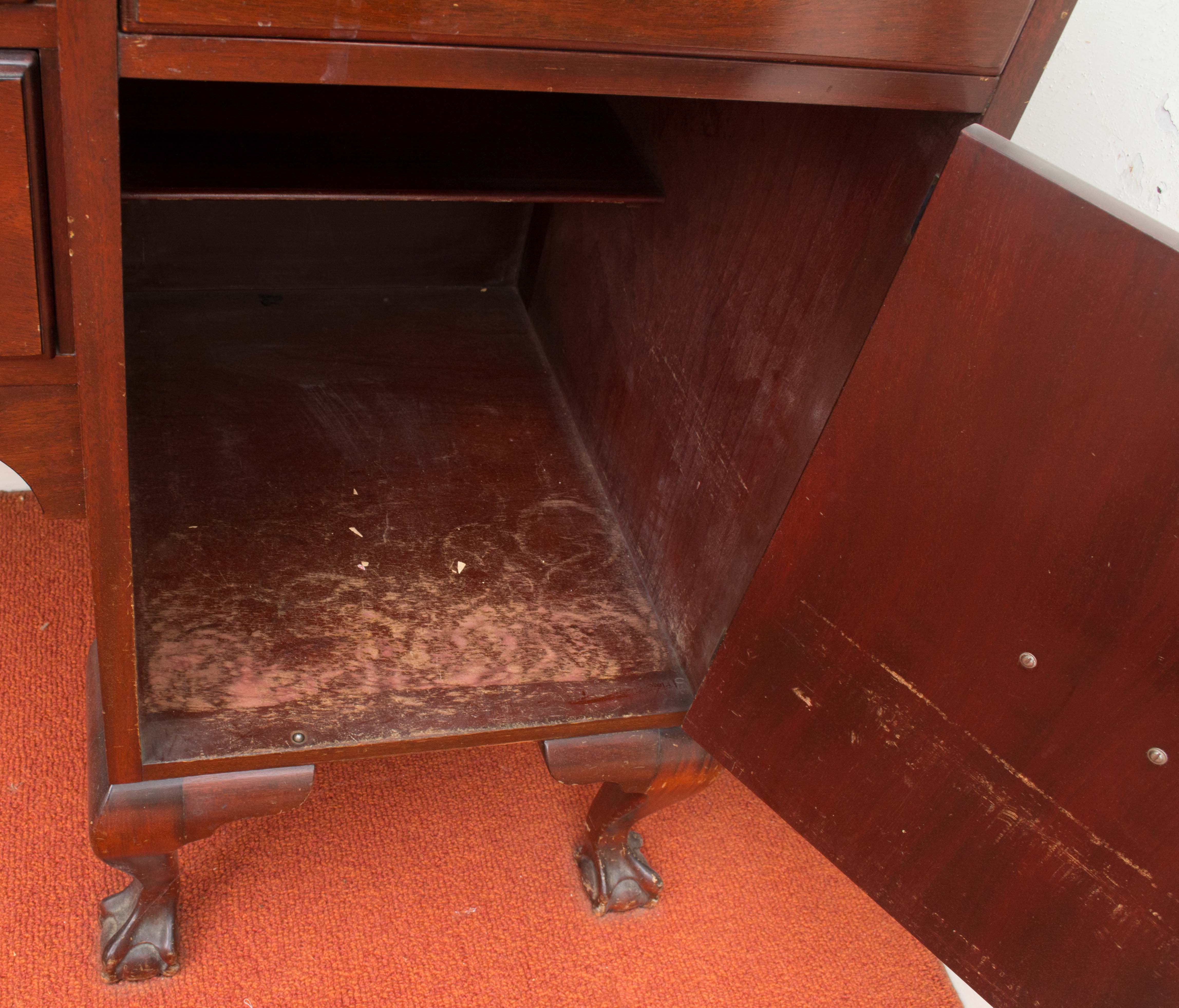 Paine Furniture Co. Chippendale Style Mahogany Sideboard