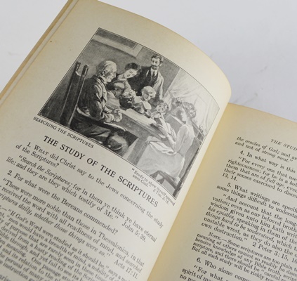 Donald O. Wynocker "Bible Readings for the Home Circle" Hardcover Book