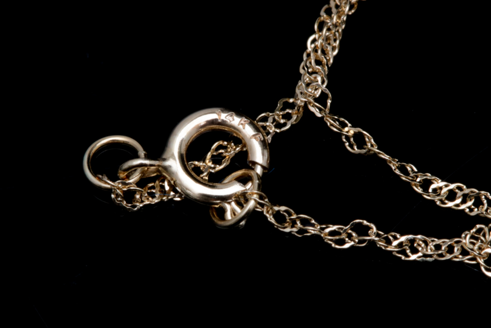 14K Yellow Gold and Akoya Pearl Pendant with Chain