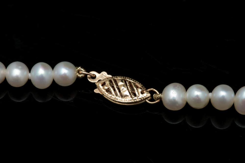 14K Yellow Gold and Freshwater Pearl Necklace