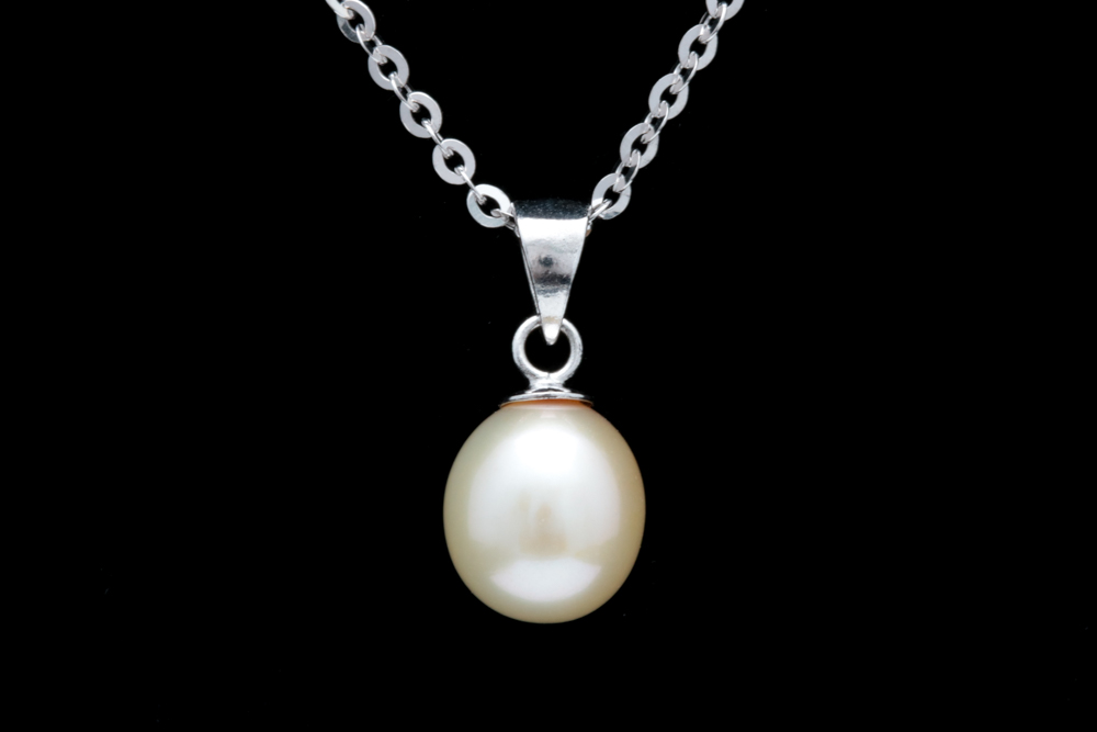 Sterling Silver and Pearl Pendant with Chain